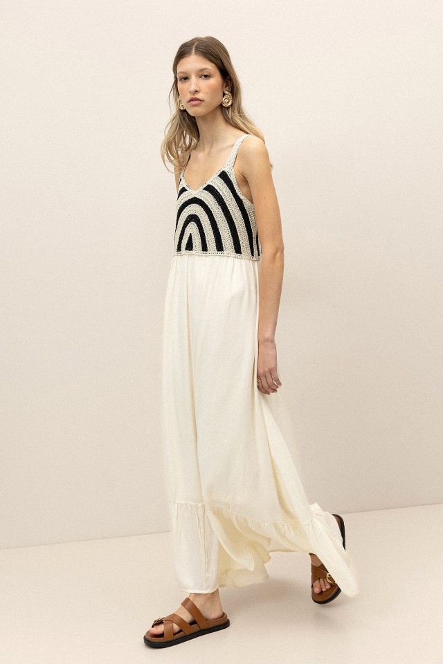 Vestido com Painel de Crochet