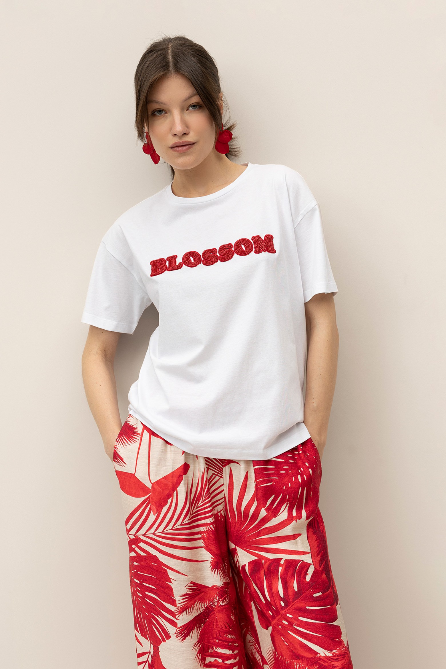 T-Shirt Relaxed Bordado Missanga
