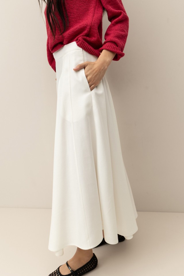Falda Midi con Pliegues
