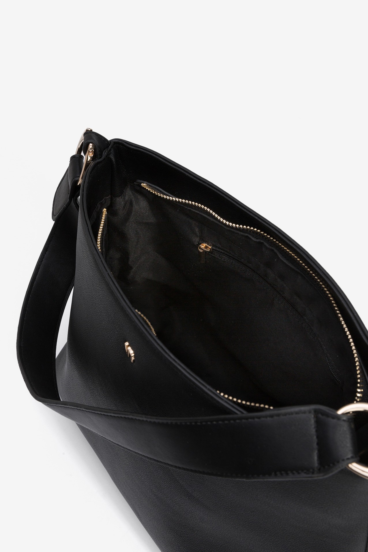 Mala de Ombro com Aros Metlicos