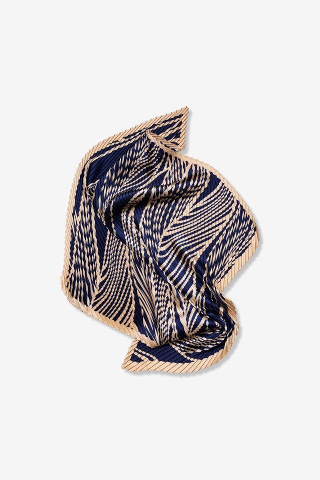 Bicolor Pleated Bandana Bicolor Pleated Bandana