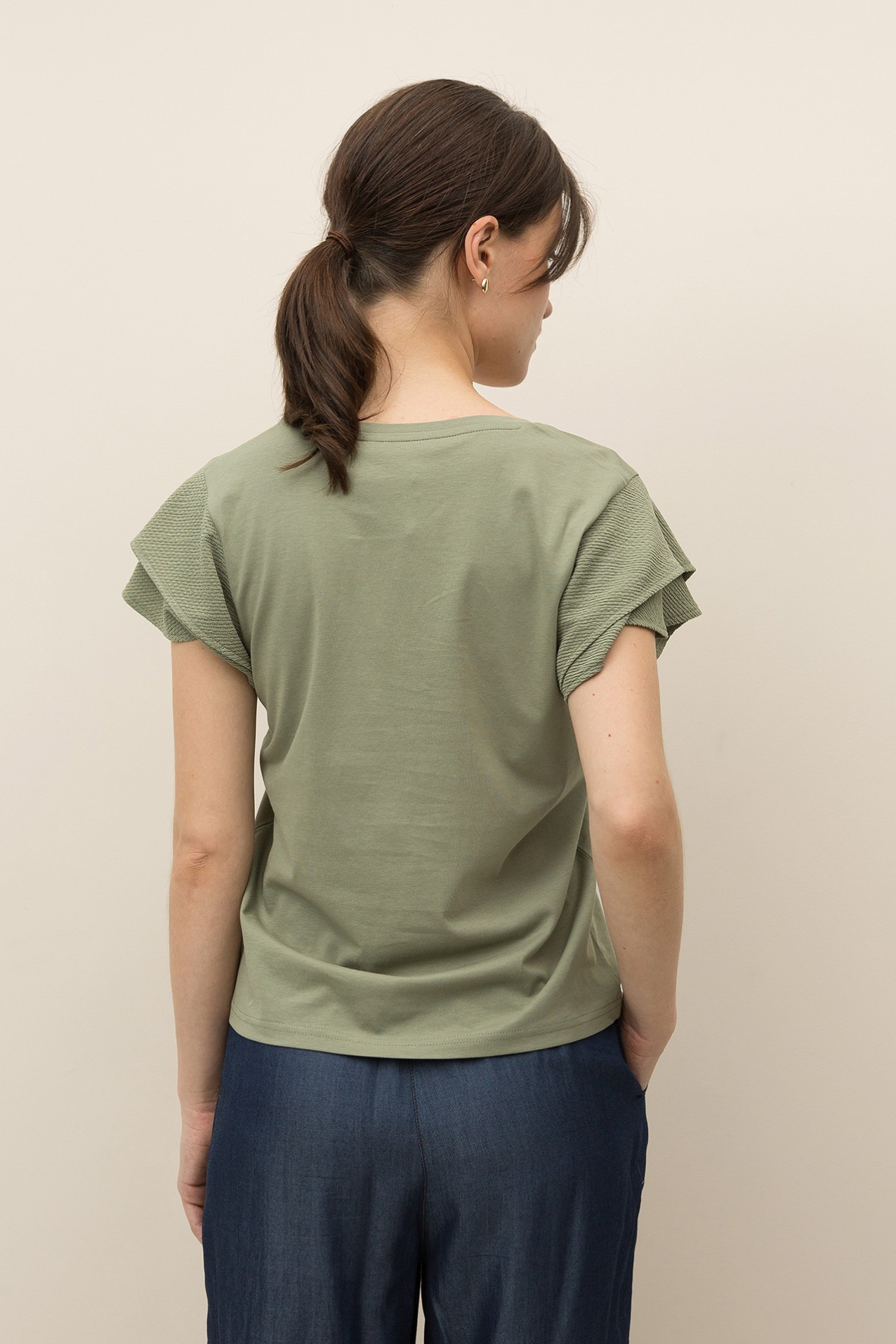 T-shirt com Folhos Texturizados