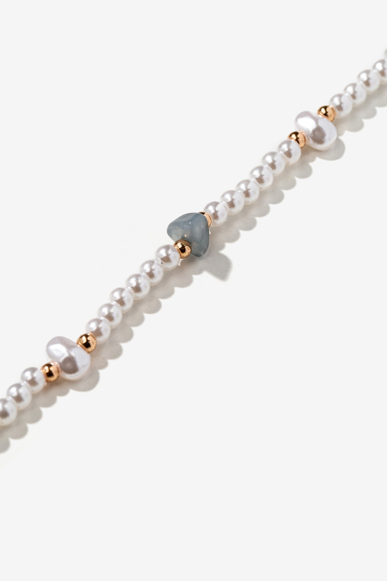 Collar de Cuentas con Efecto Perla