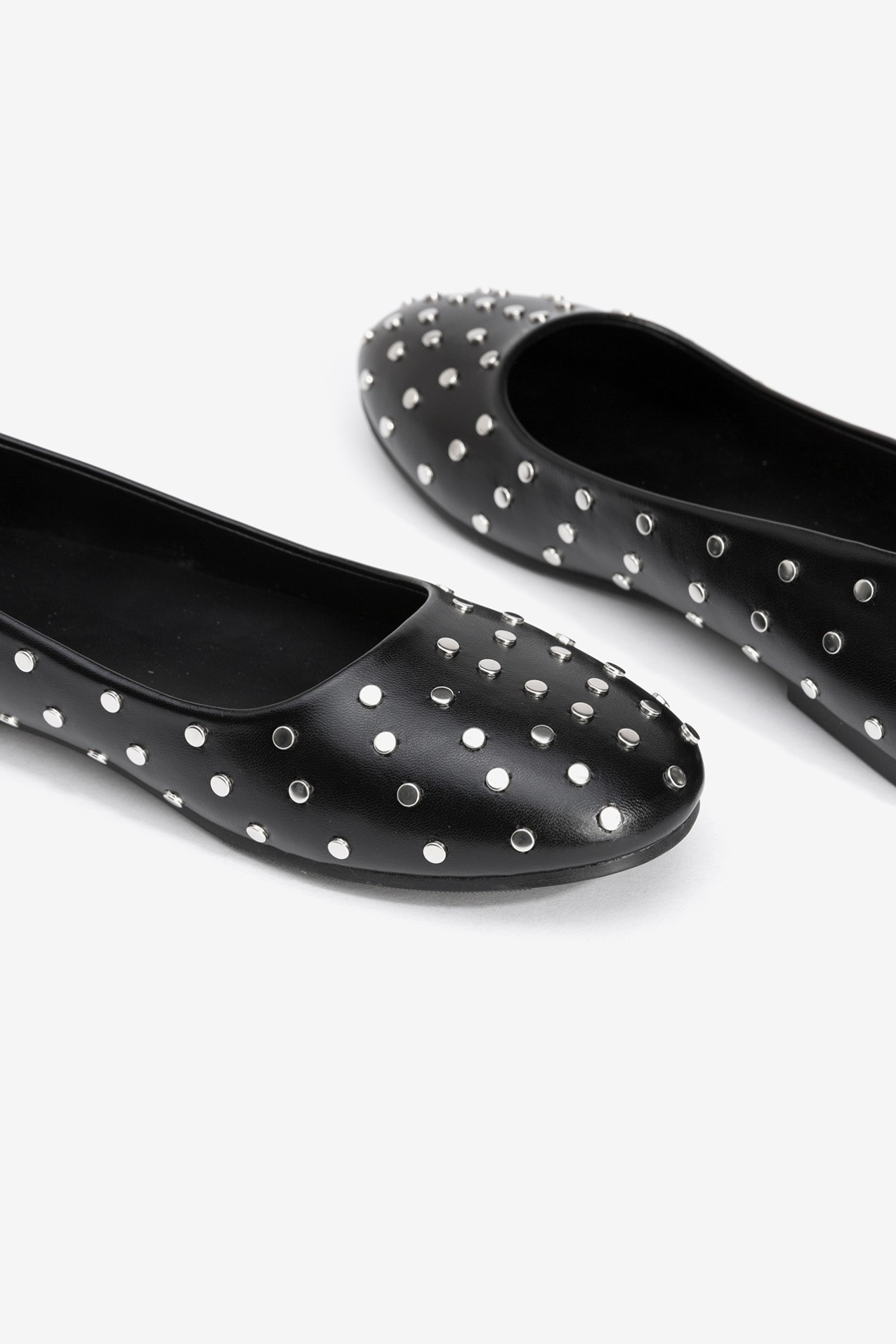 Sabrina com Aplicaes Metlicas