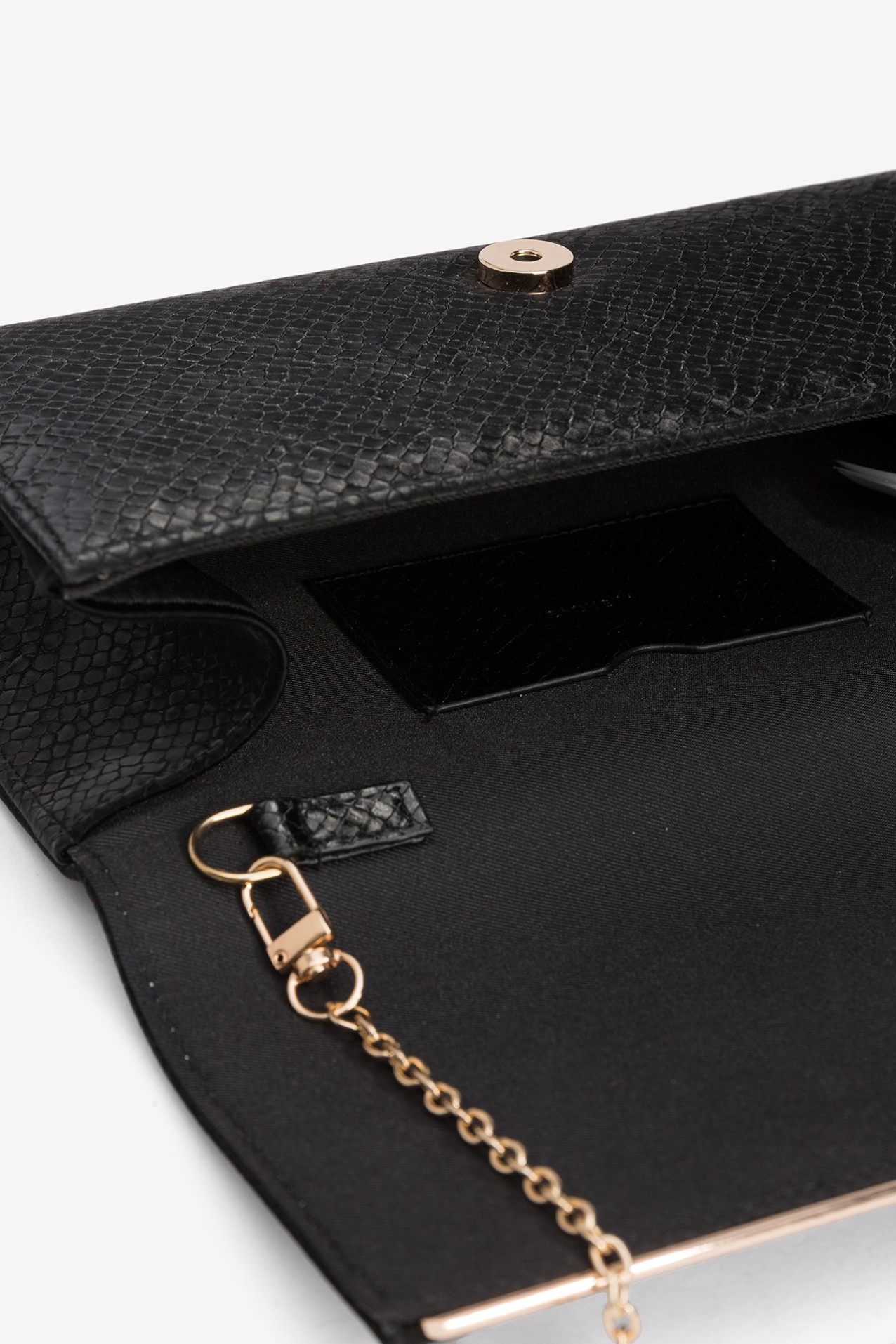 Clutch Efeito Pele Serpente