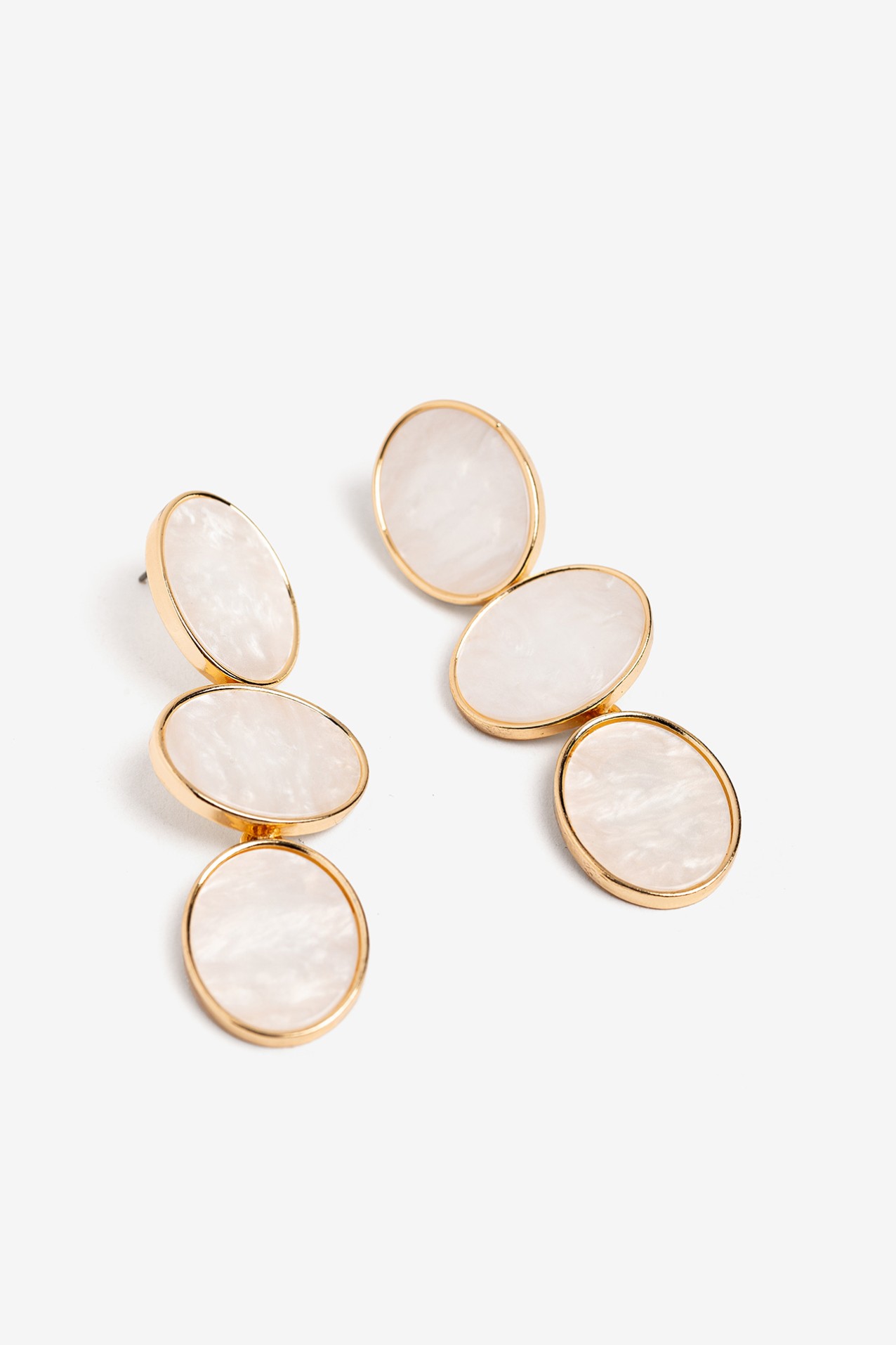 Brincos Longos com Pendentes Acrlicos