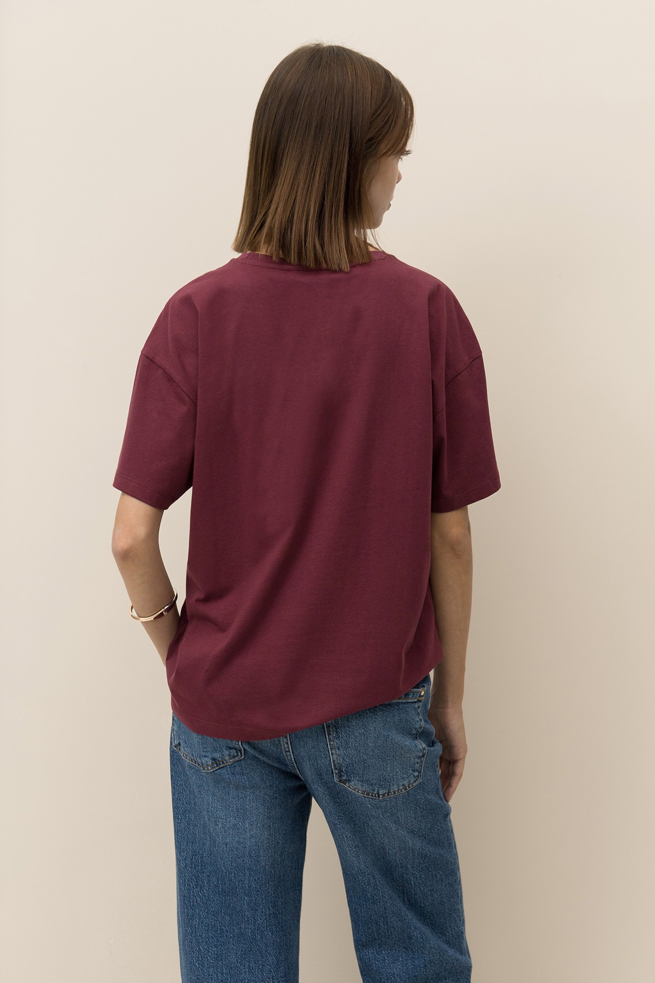 T-Shirt Relaxed com Joias