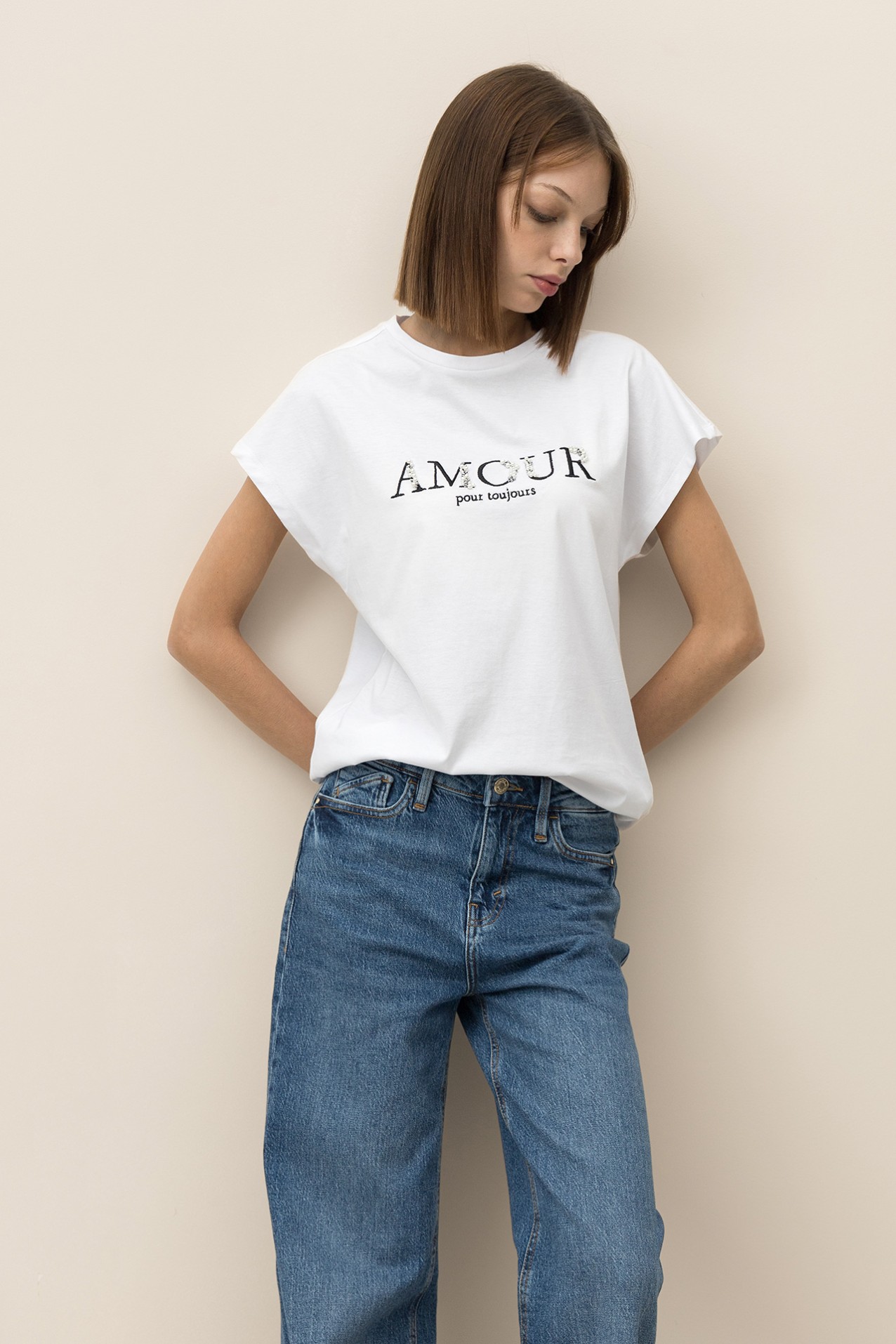 T-shirt Bordada com Missangas