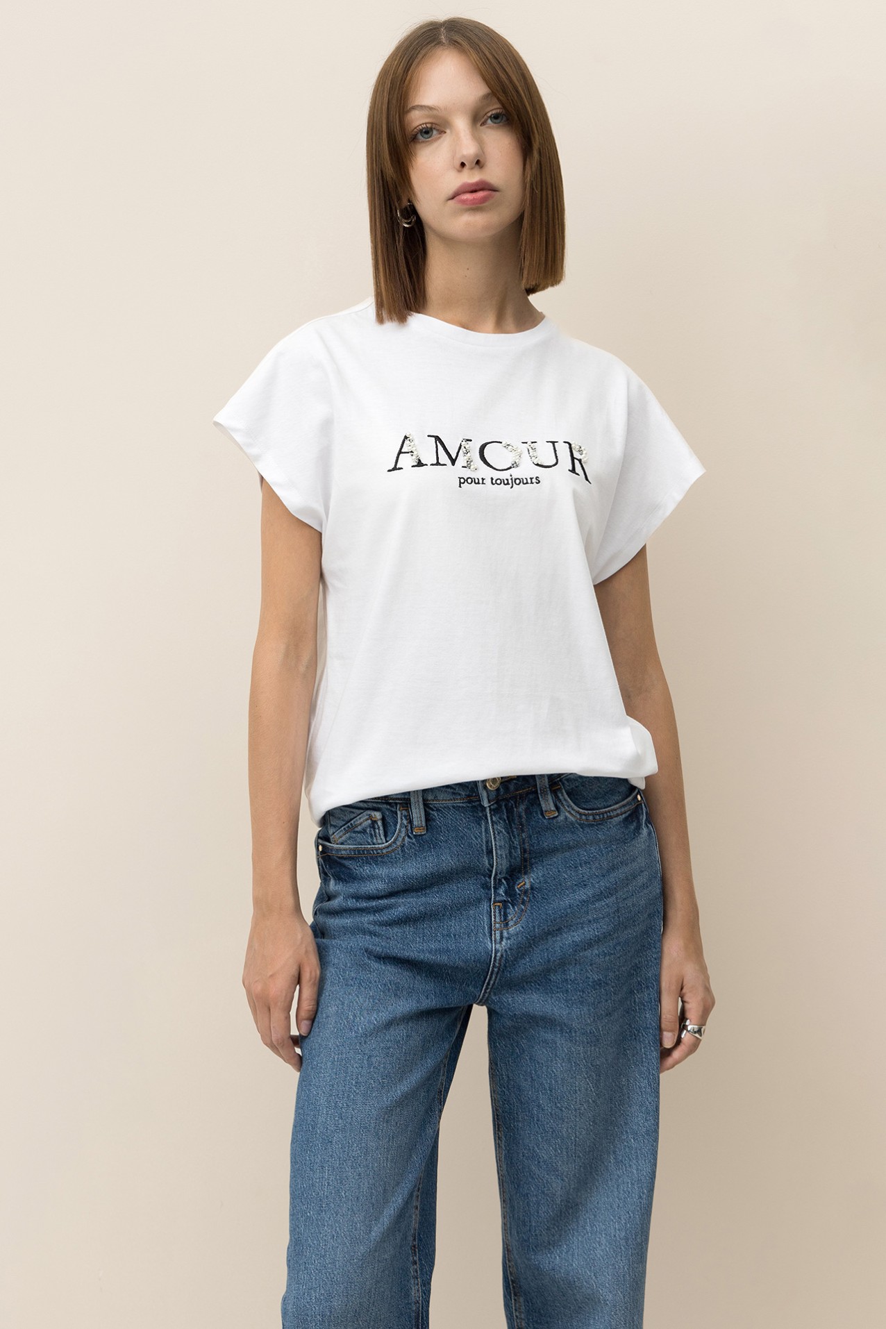 T-shirt Bordada com Missangas