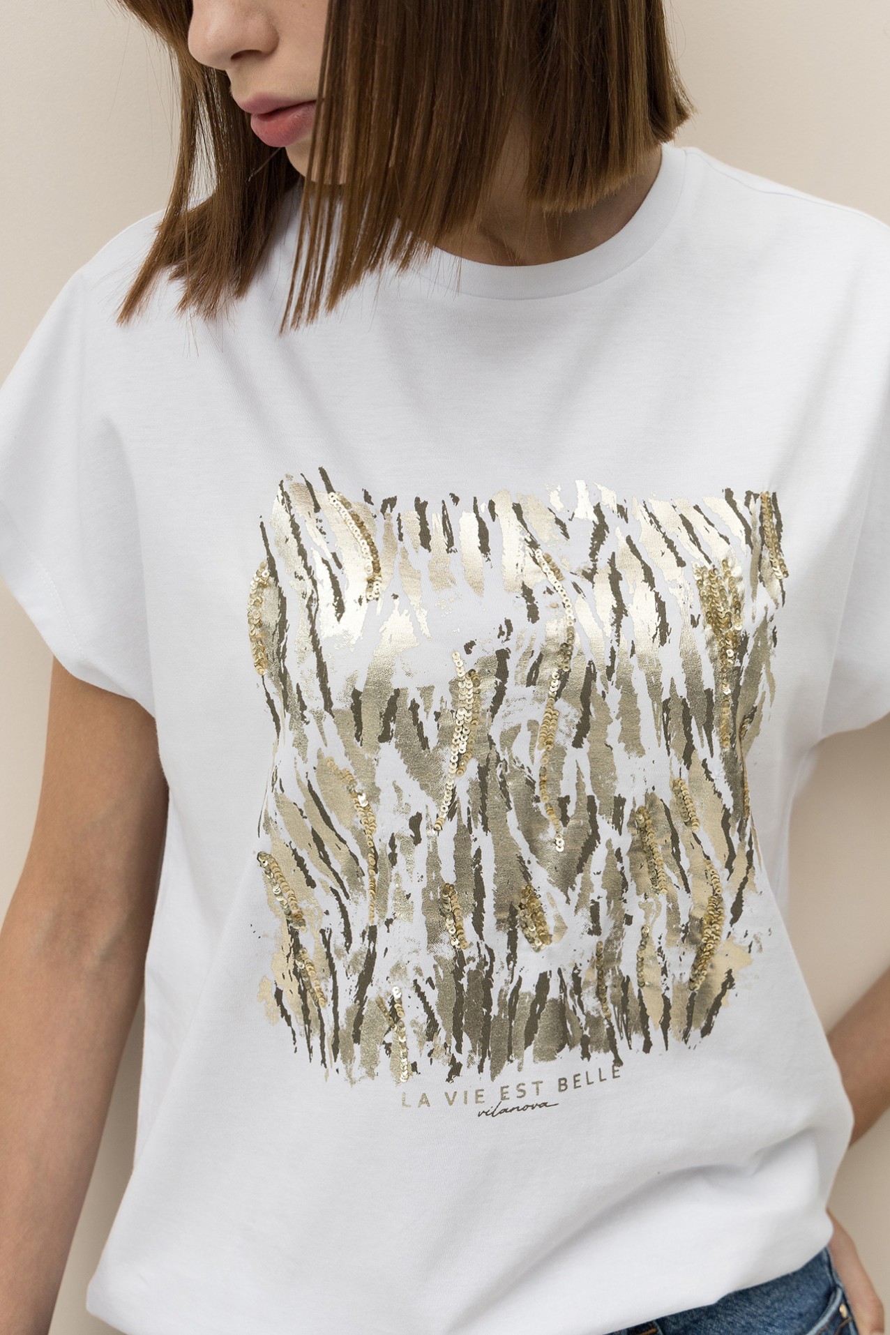 T-Shirt Estampada com Lantejoulas