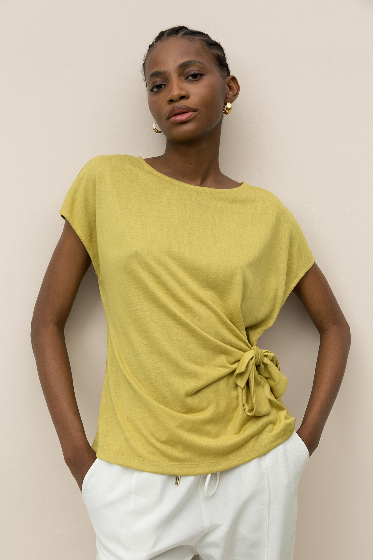 T-shirt com Amarrao Assimtrica