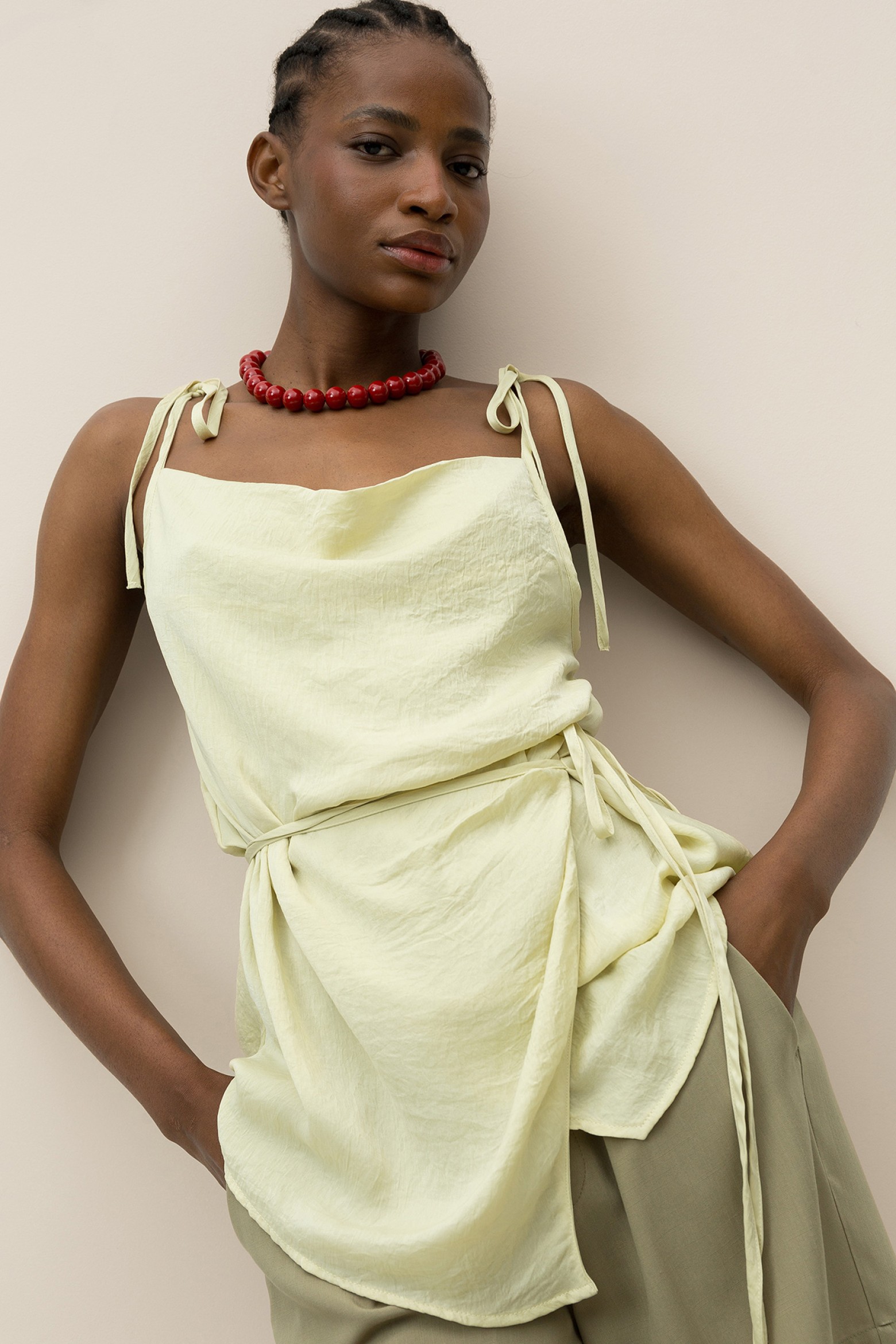 Top Halter con Lazos
