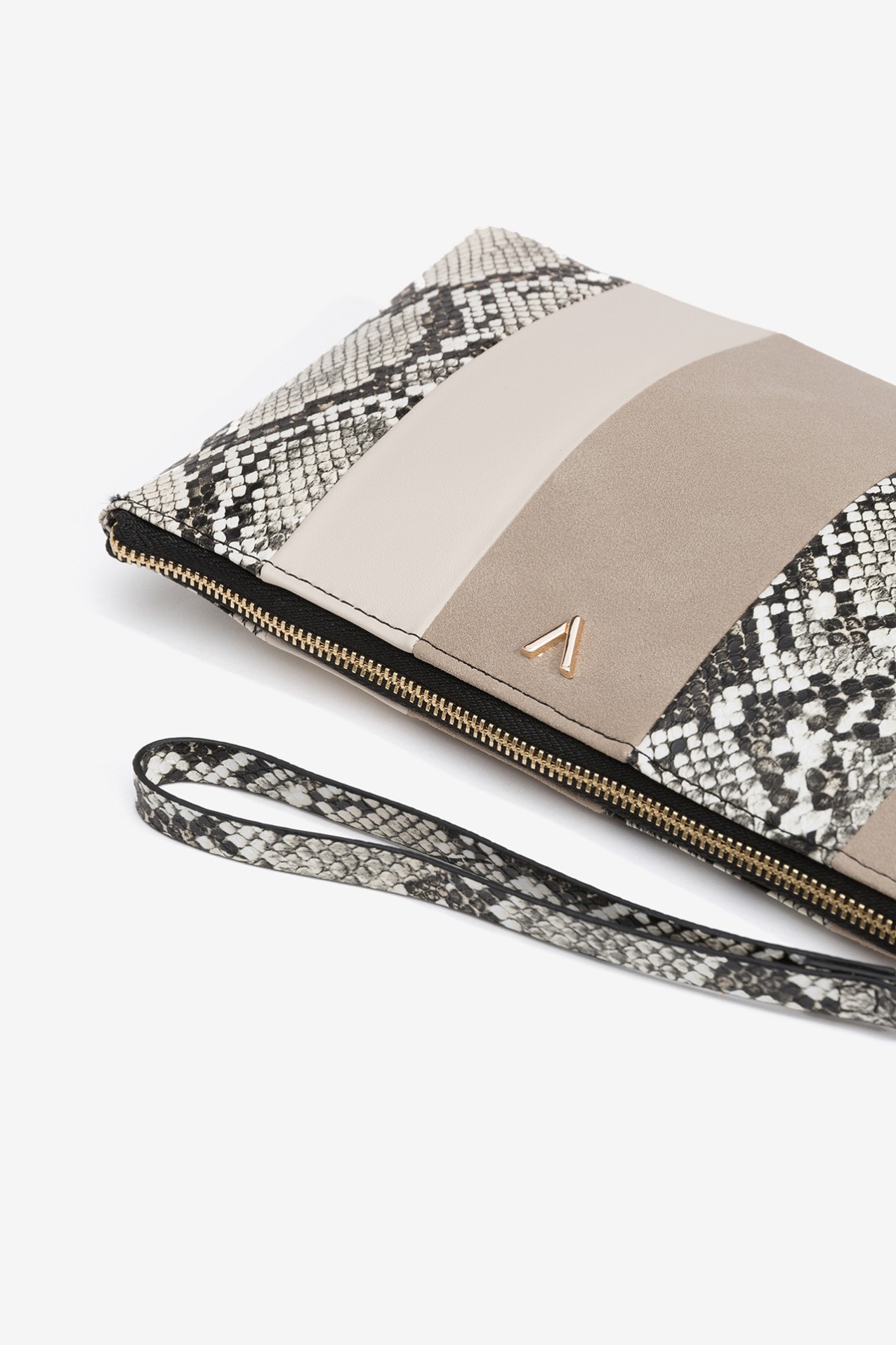 Bolsinha Patchwork Efeito Pele