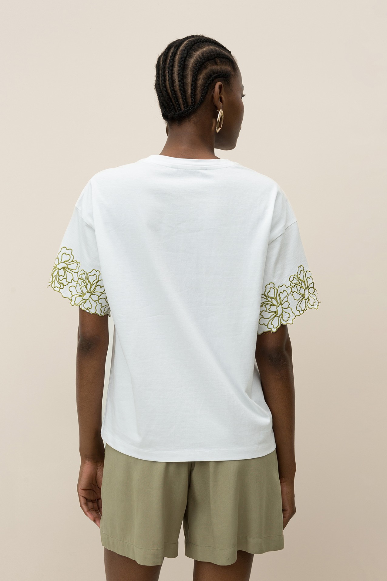 T-shirt Relaxed Bordado Floral