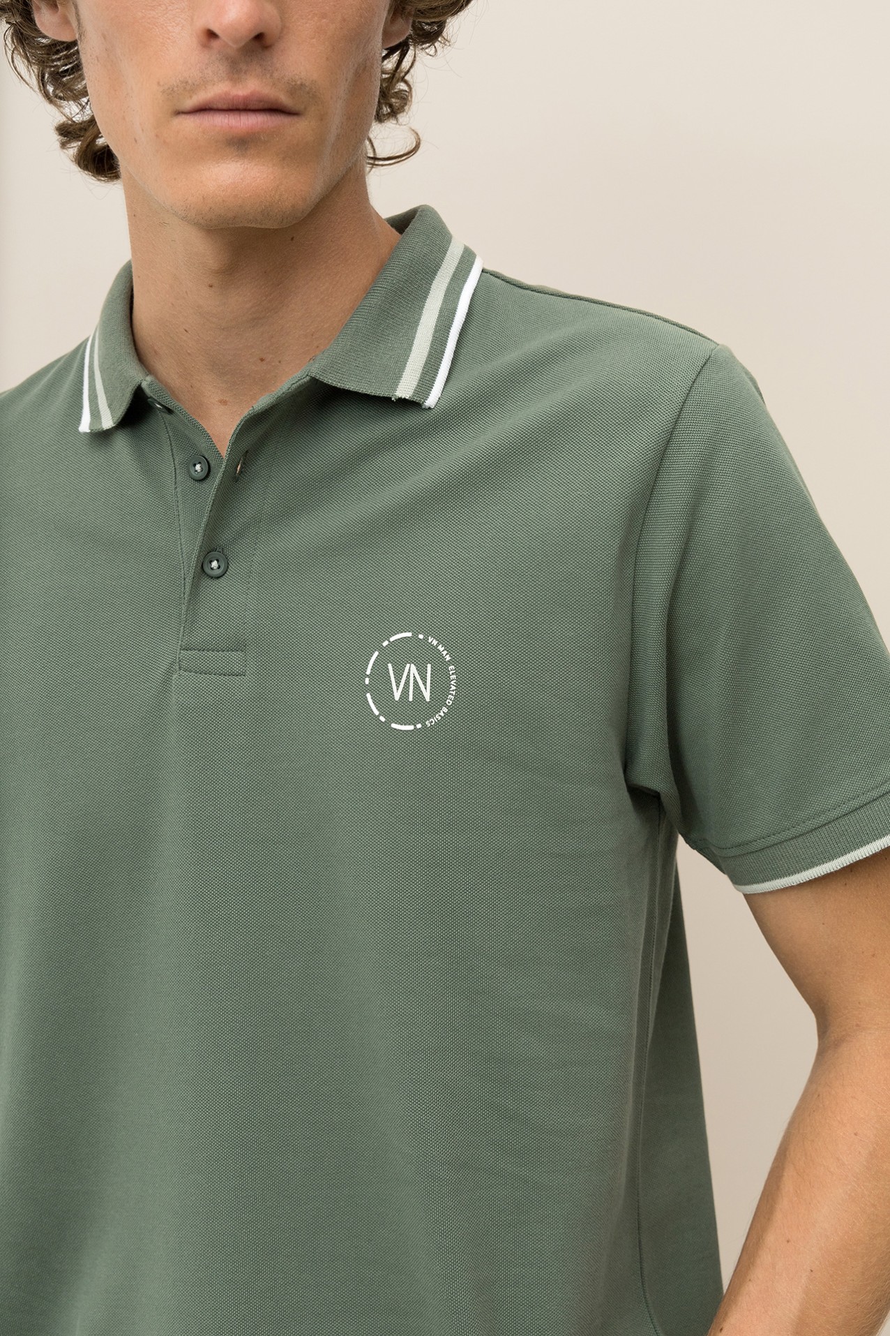 Polo Regular com Logo