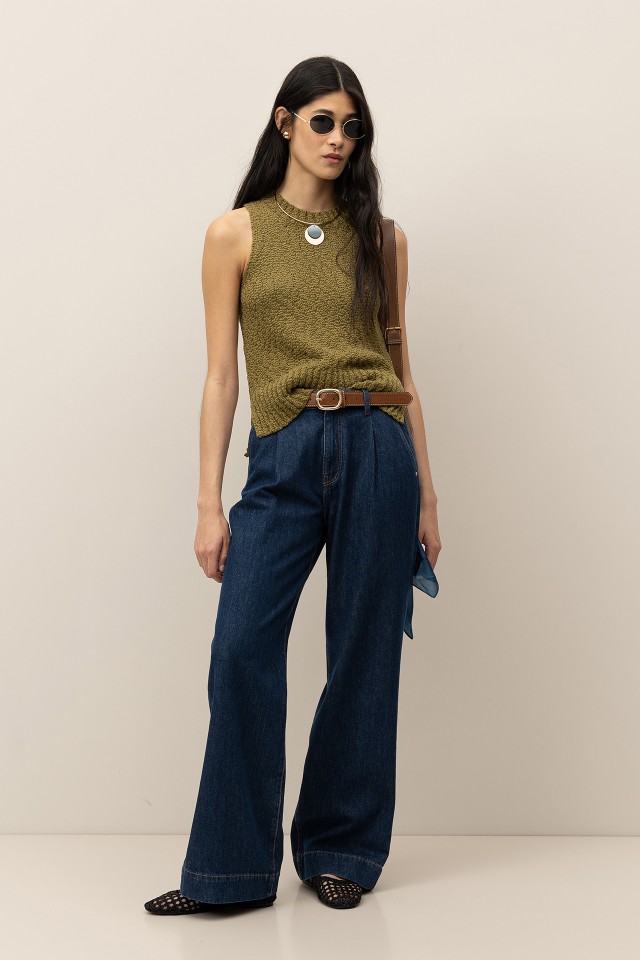 Wide Leg Jeans with Pleats