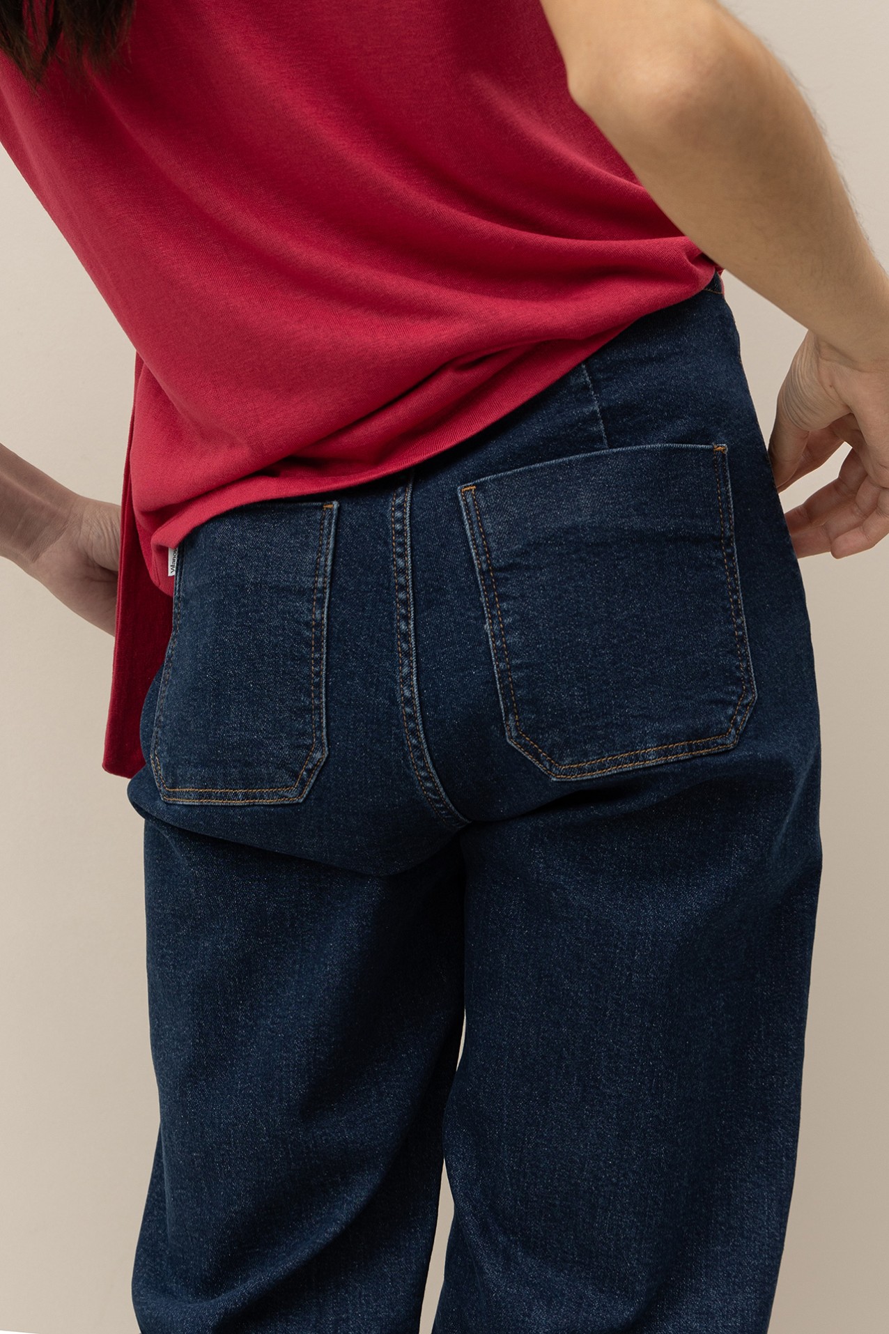 Jeans Wide Leg com Bolsos