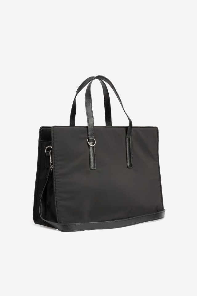 Mala Office de Nylon com Charm Mala Office de Nylon com Charm