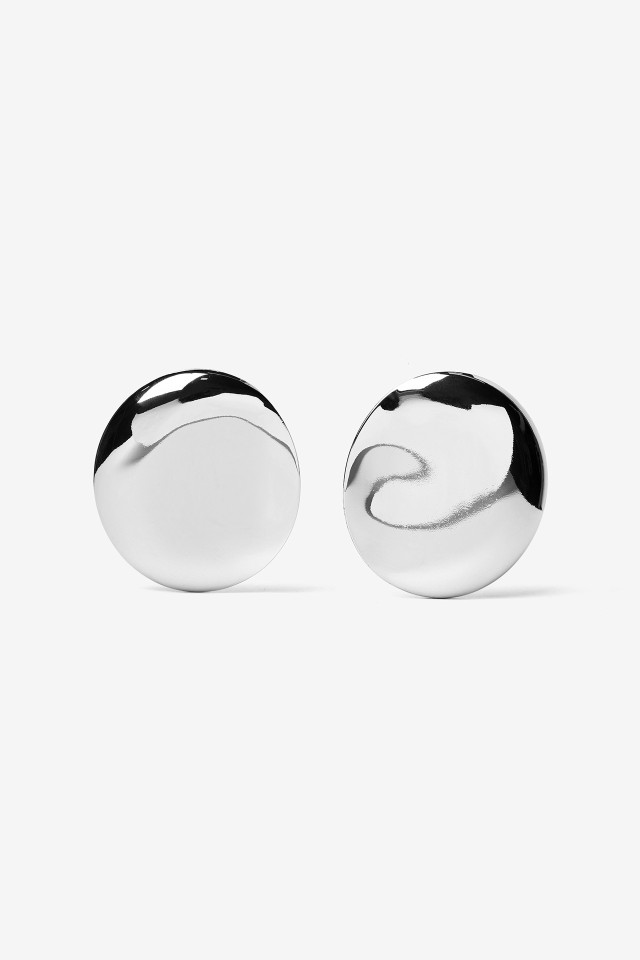 Pendientes redondos plateados