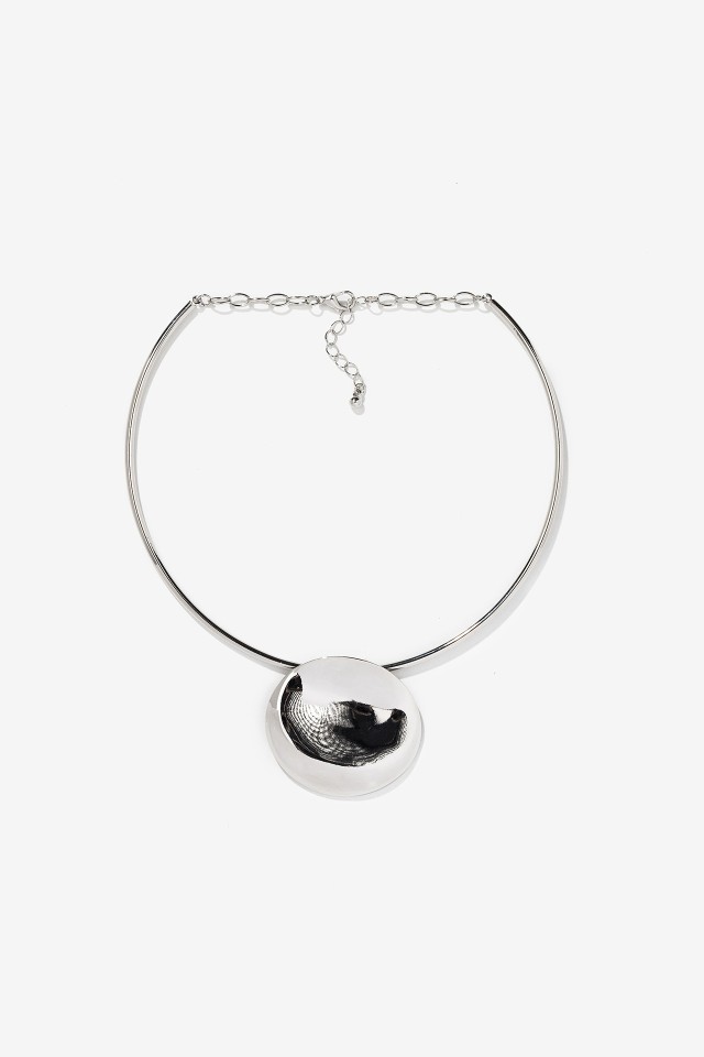 Collar rgido prateado