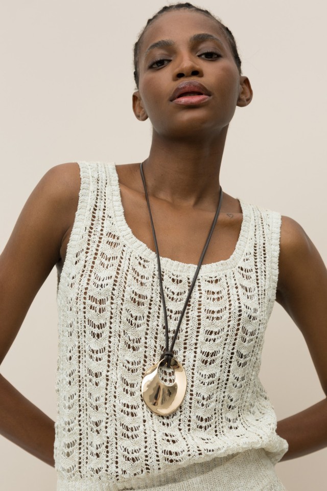 Collar Largo con Colgante Metlico