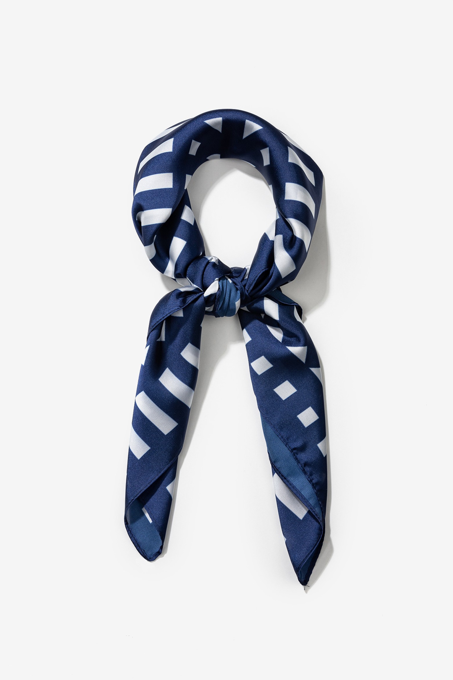 Bandana Acetinada Estampado Geomtrico