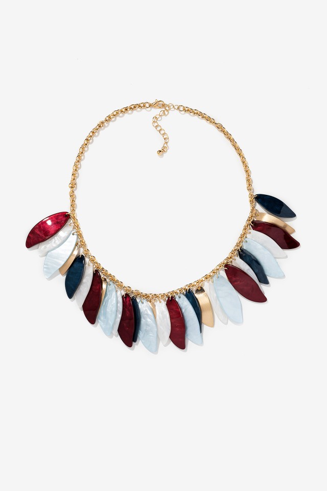 Collar boho con plumas