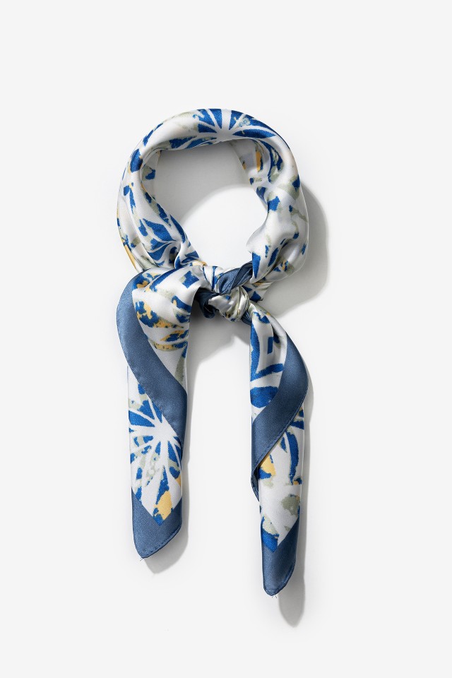 Bandana Acetinada Estampado Azulejo