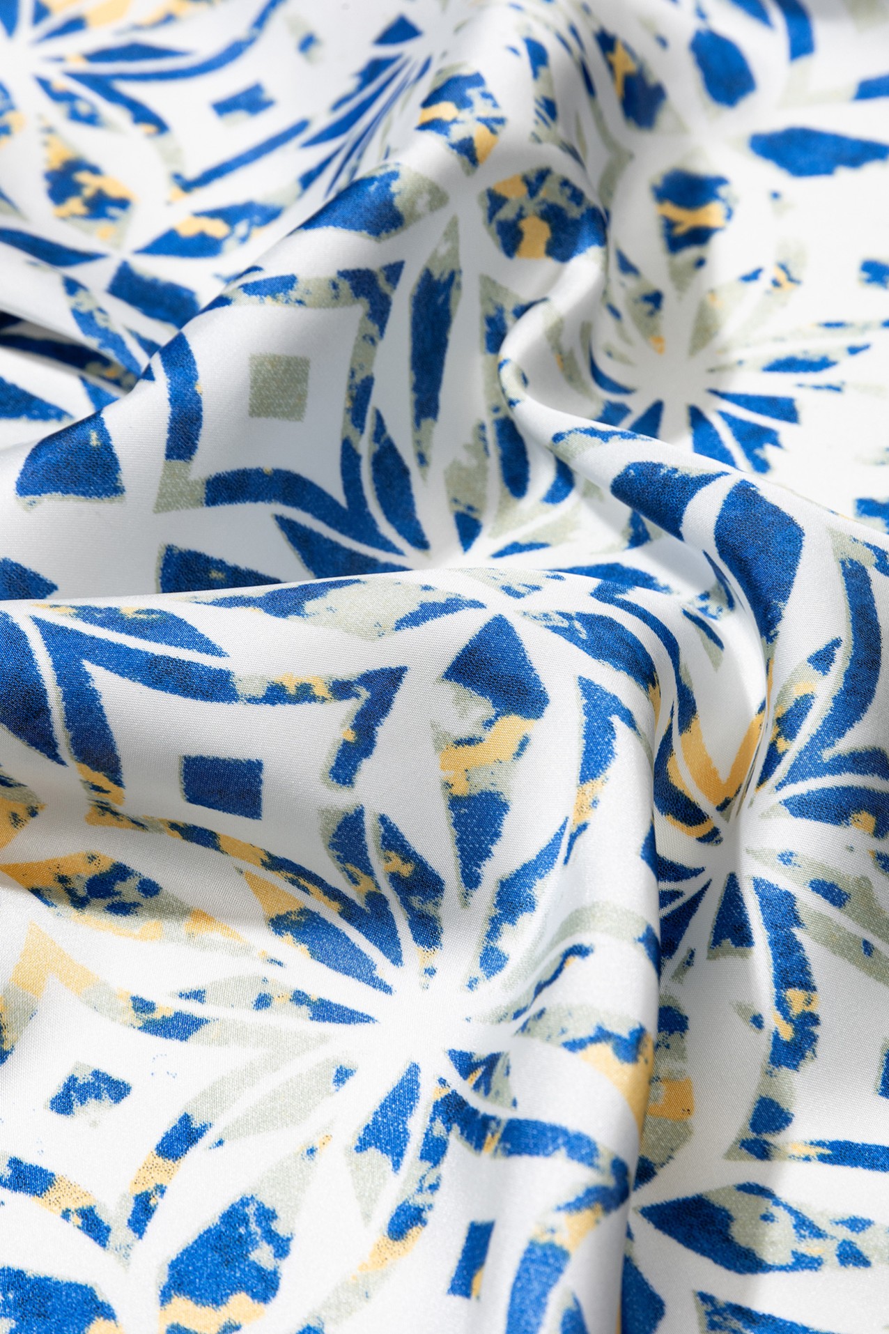 Satin Bandana with Tile Print