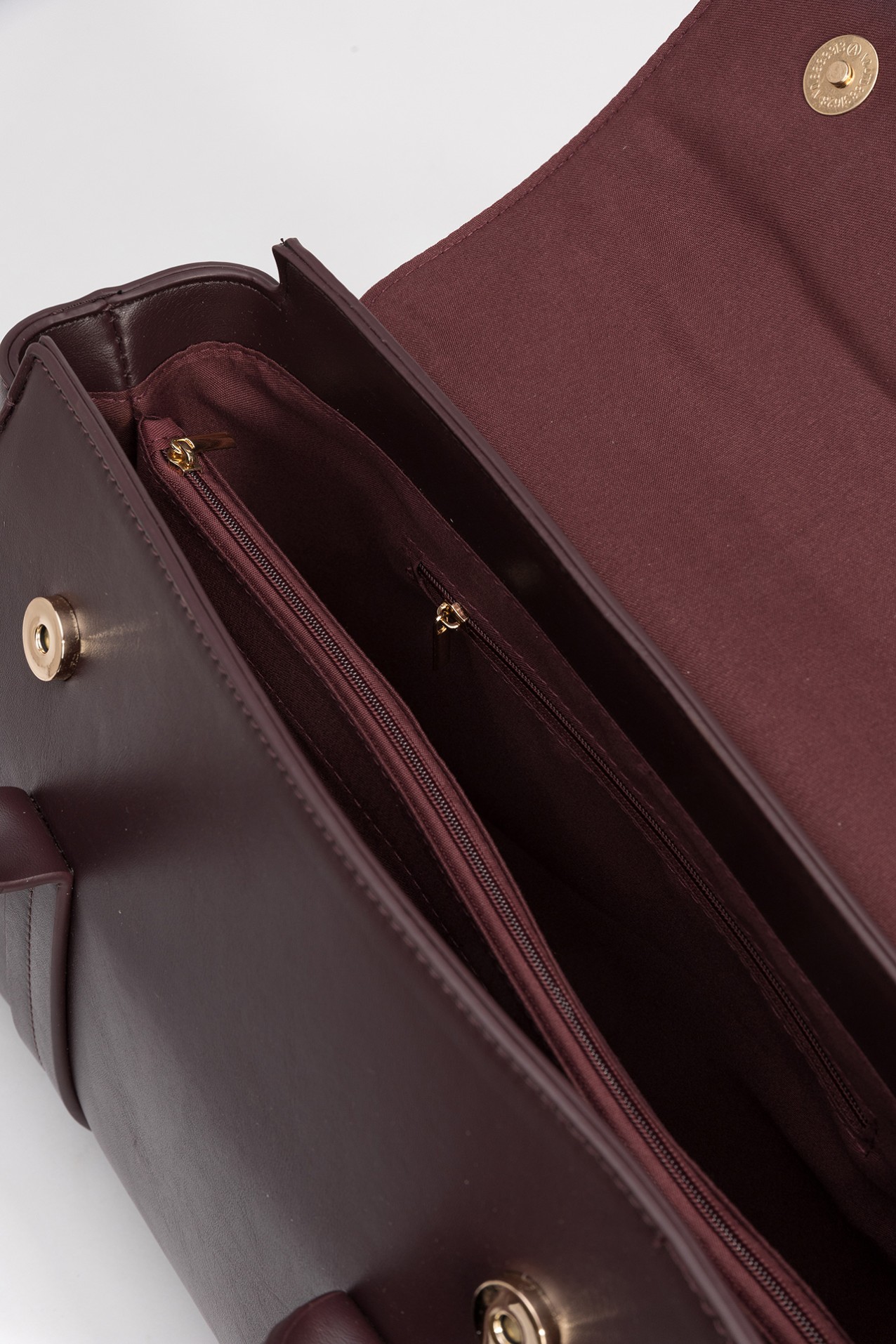 Carteira Estruturada Cor-de-Vinho