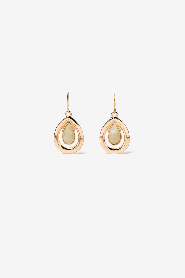Pendientes dorados modernos