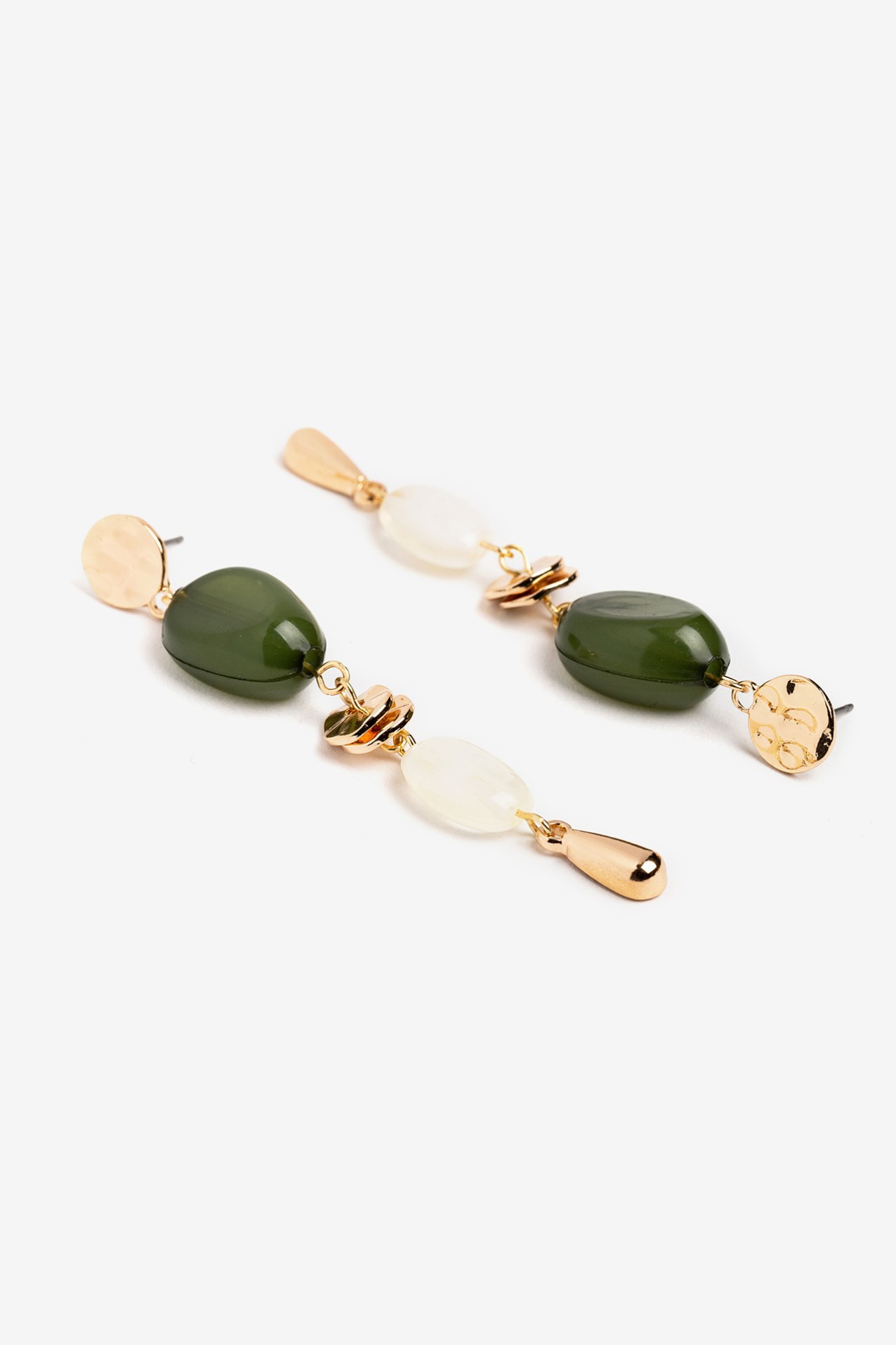 Brincos Dourados e Verdes