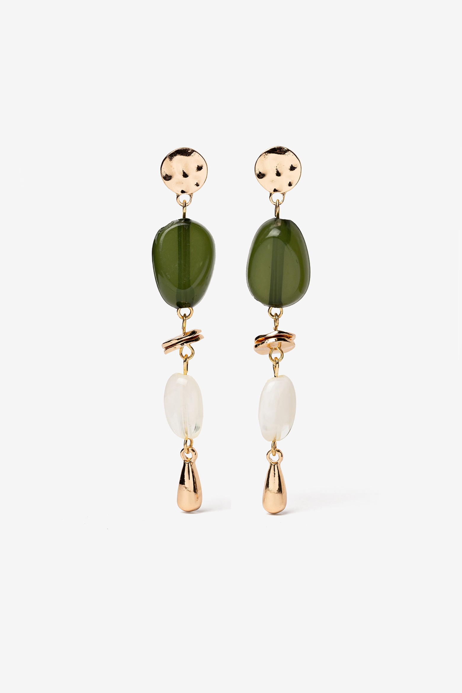 Pendientes largos dorados