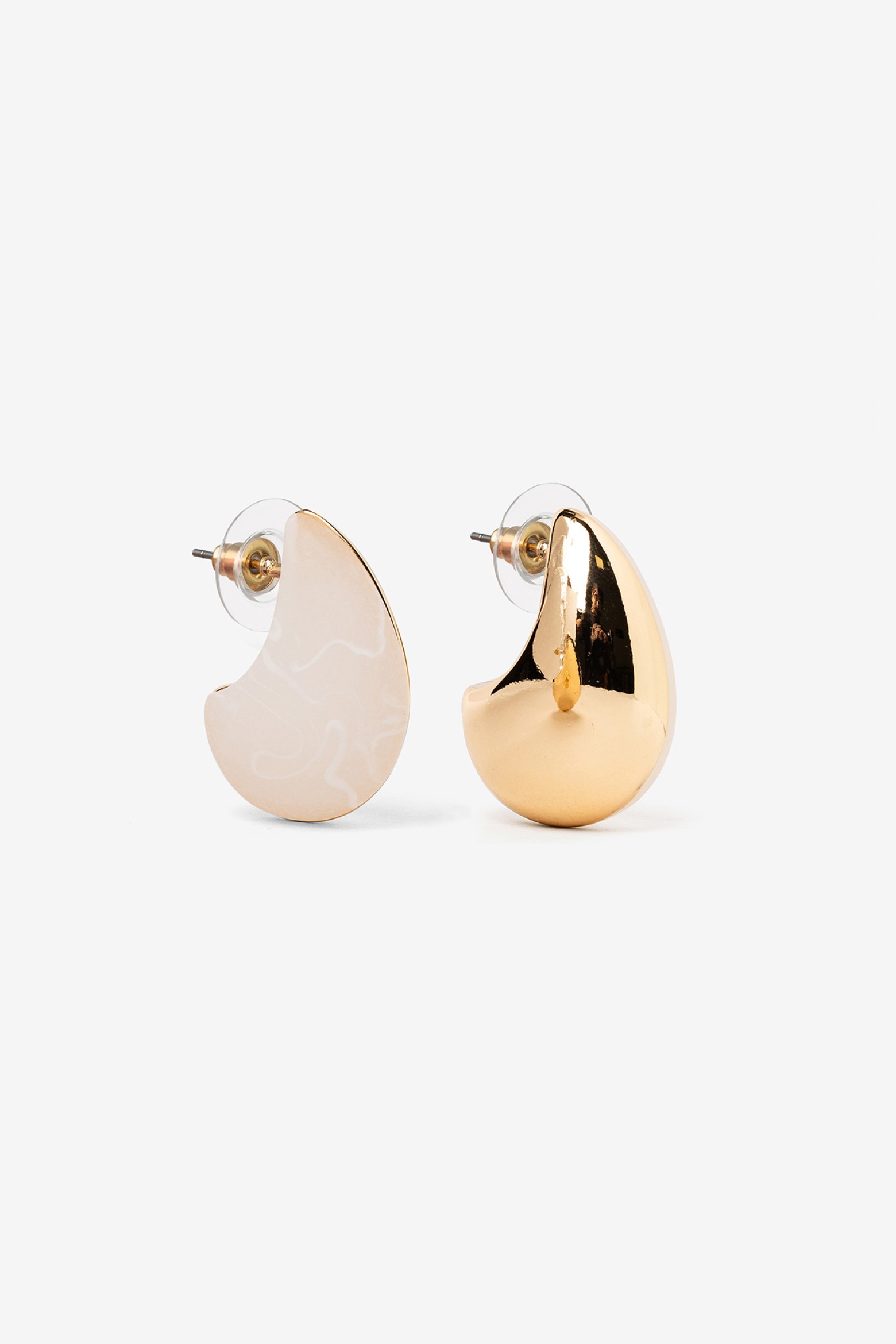 Pendientes asimtricos dorados