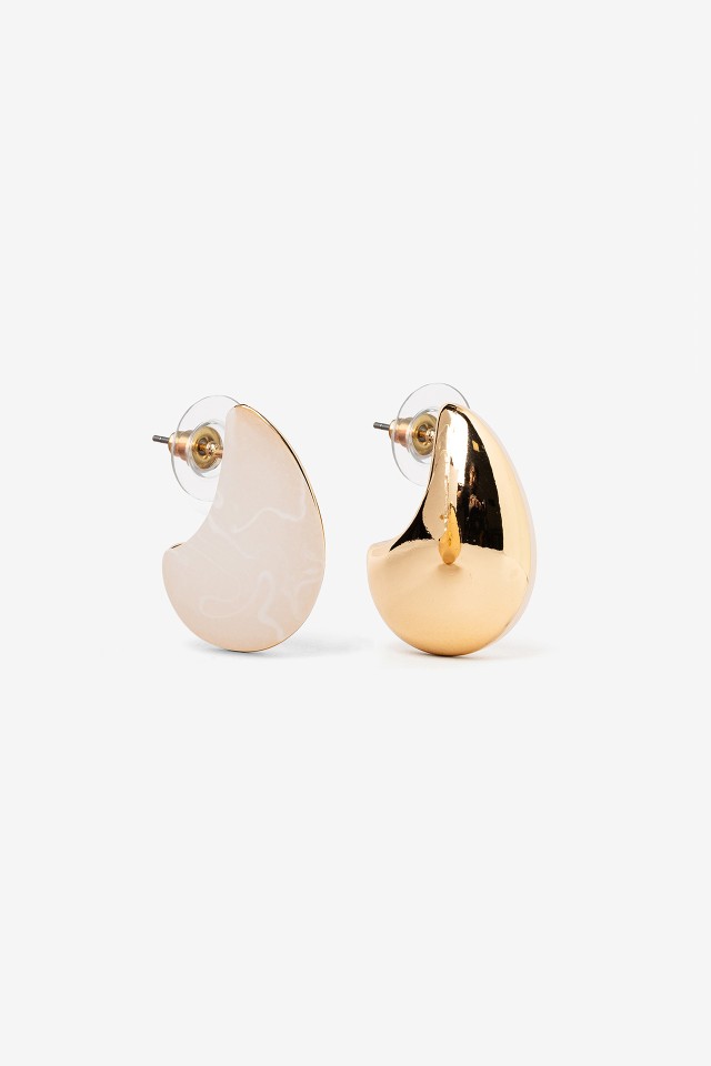 Pendientes asimtricos dorados