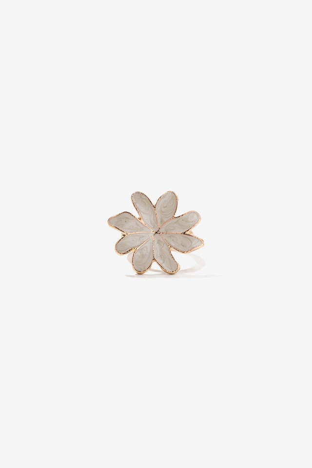 Anillo flor dorado