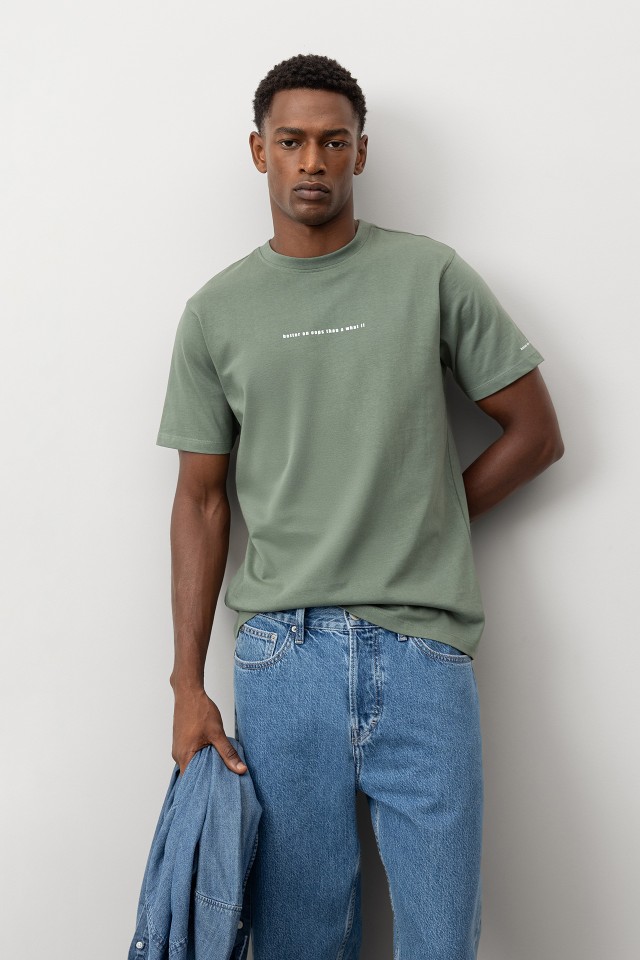T-shirt with Message Print