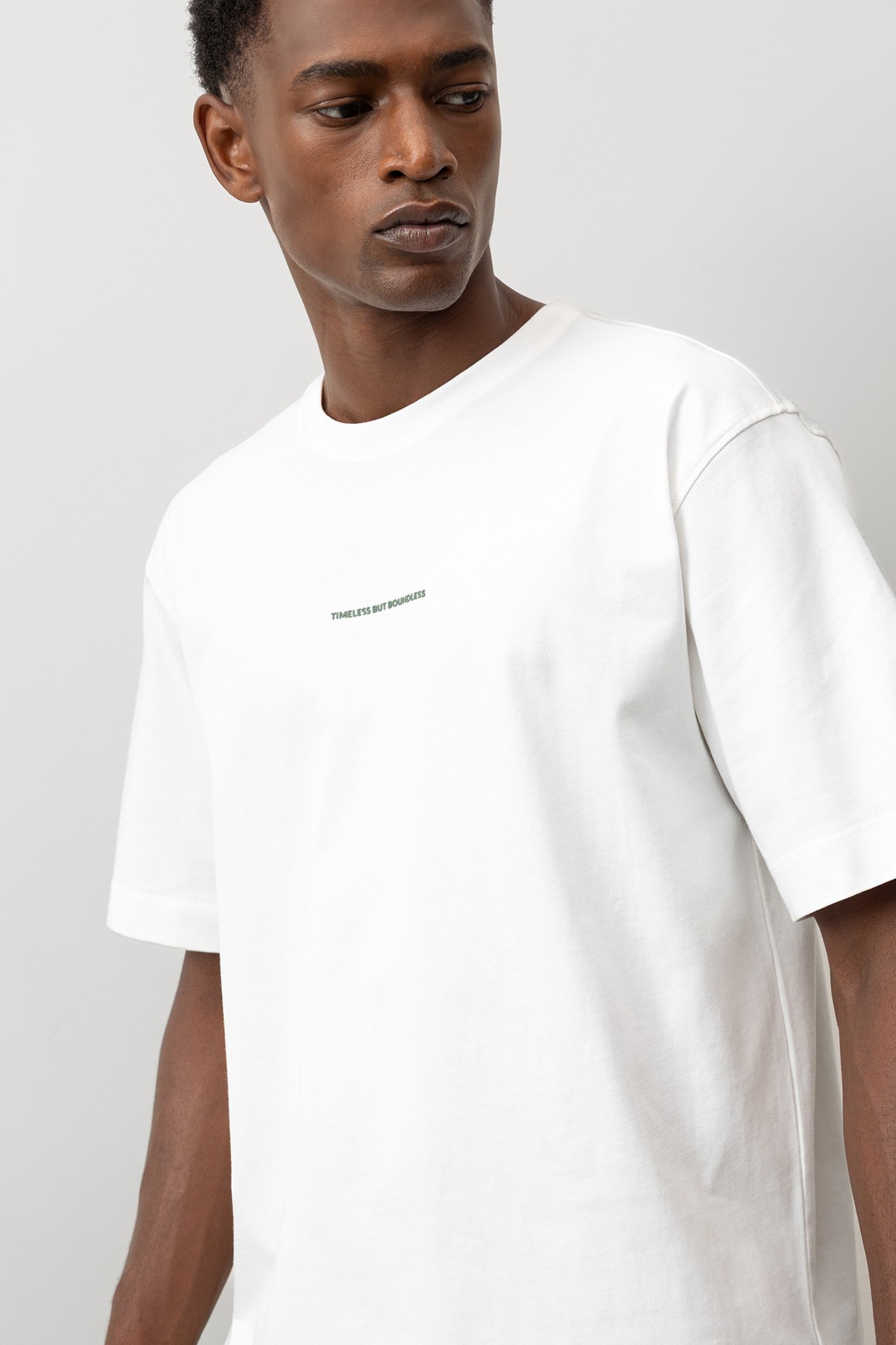 T-shirt Relaxed com Costas Estampadas