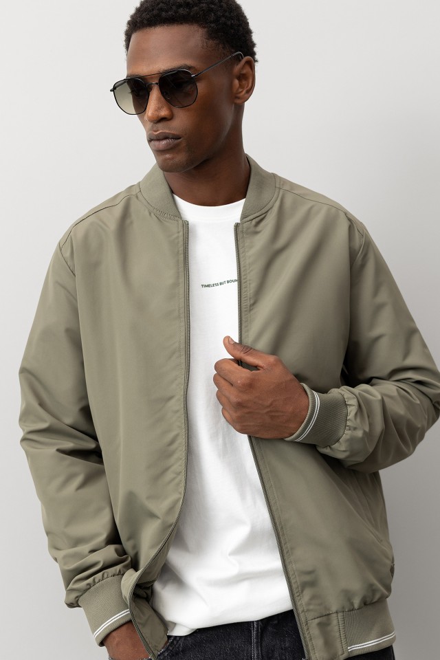 Casaco Bomber Regular Fit
