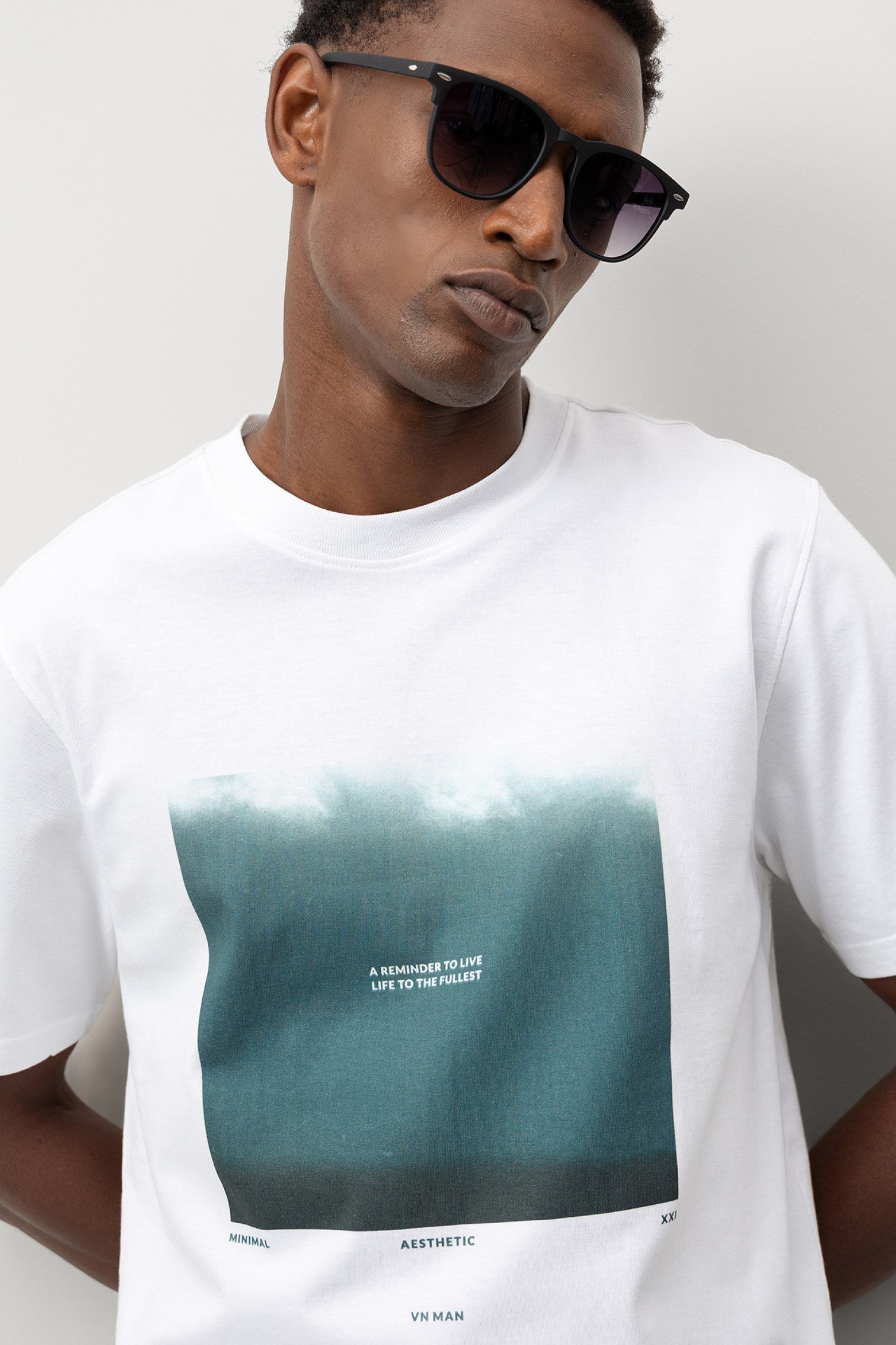 Camiseta Corte Regular con Estampado