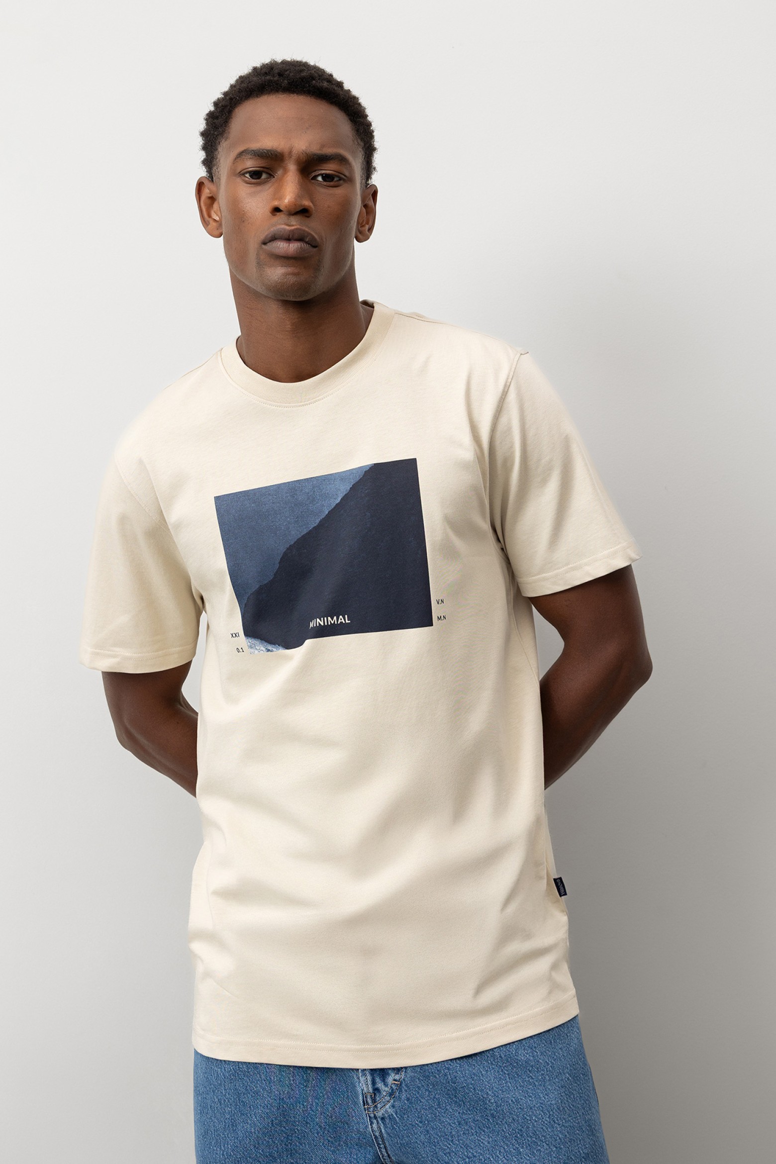 Camiseta Corte Regular con Estampado
