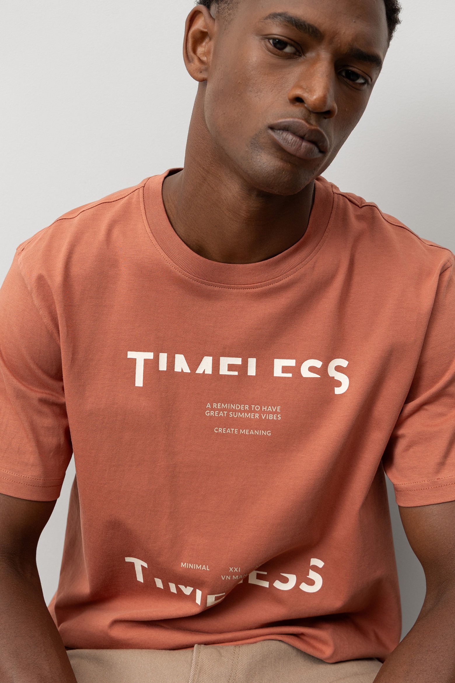 Camiseta Corte Regular con Estampado