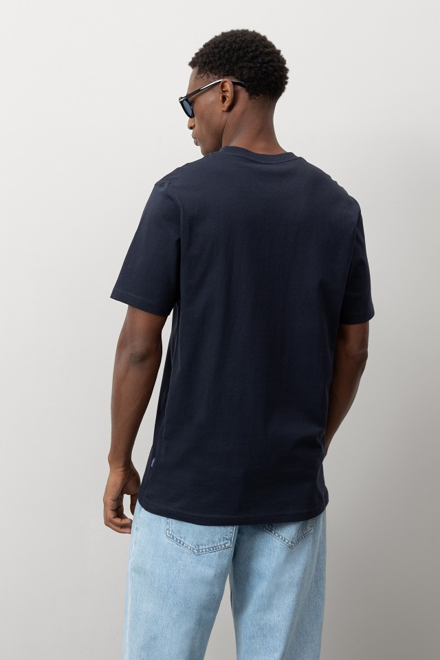 Camiseta Corte Regular con Estampado Camiseta Corte Regular con Estampado