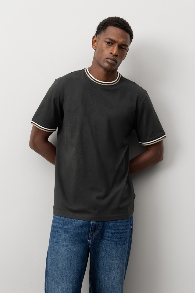 T-shirt with Tricolour Ribbing