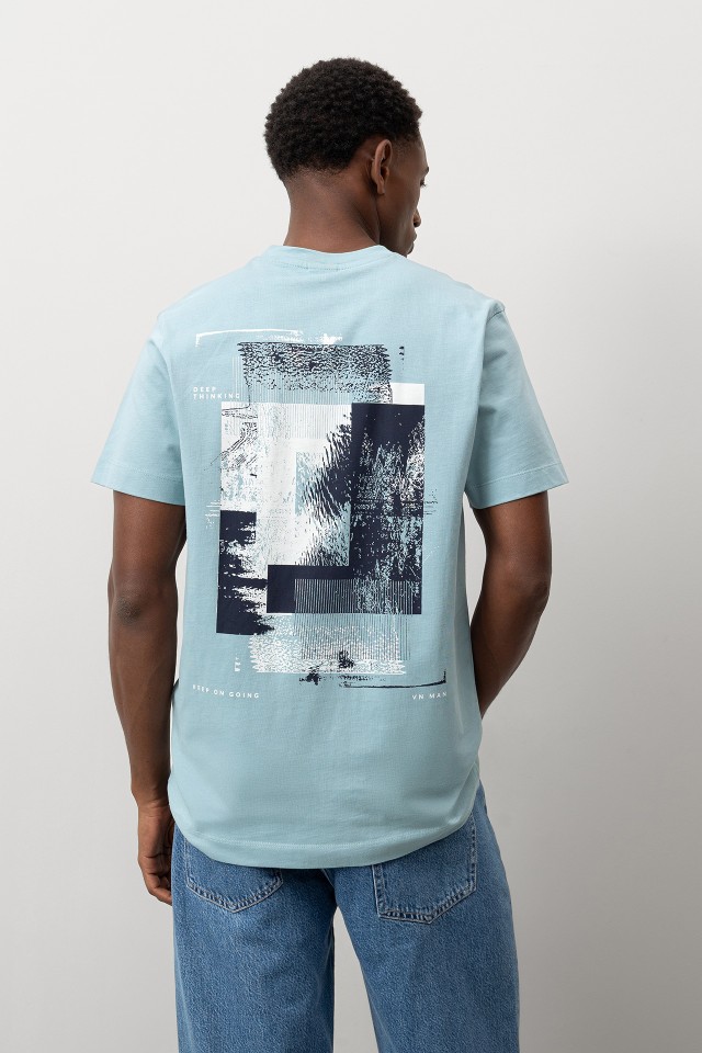 T-shirt com Costas Estampadas T-shirt com Costas Estampadas