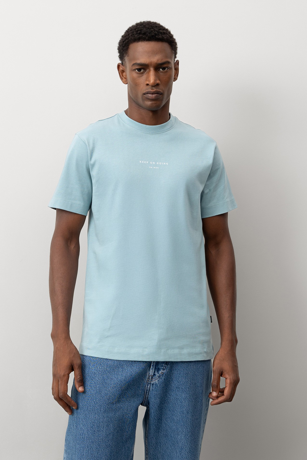 T-shirt com Costas Estampadas