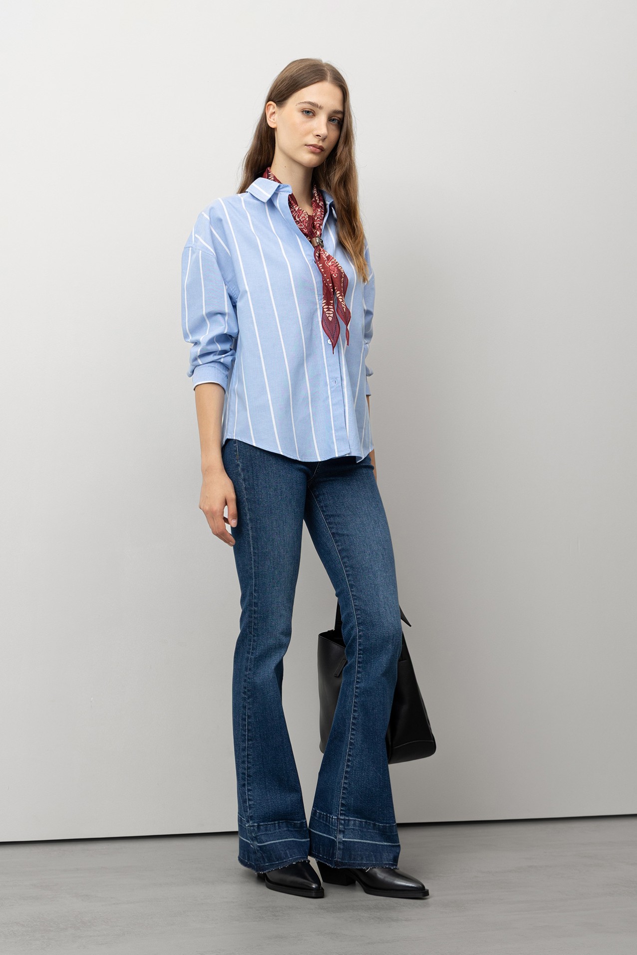 Barcelona Flare Fit Jeans