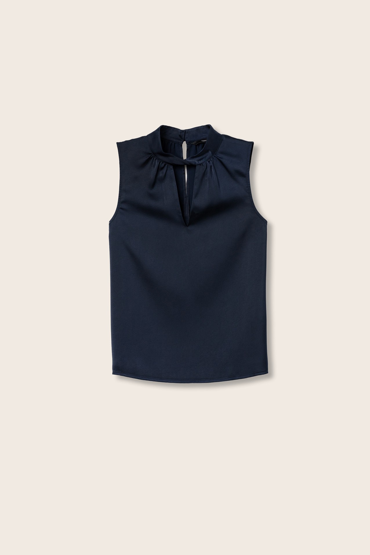 Blusa Acetinada com Recorte