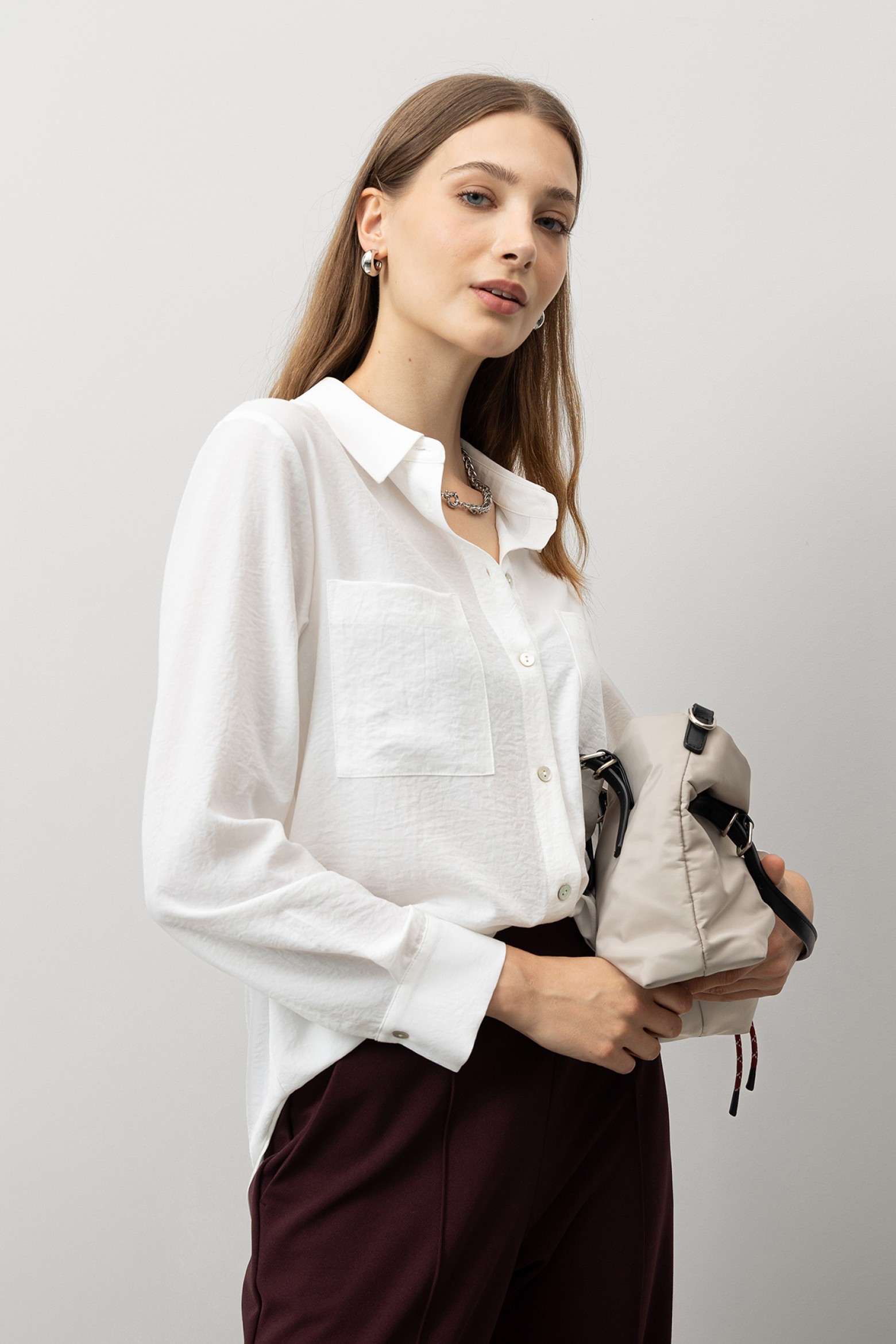 Camisa Texturizada com Bolsos