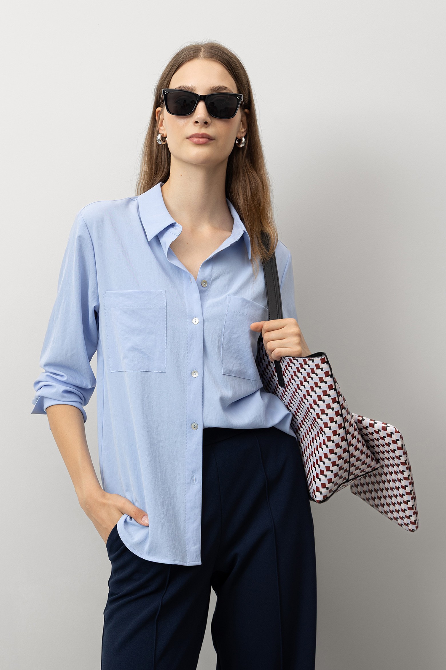 Camisa Texturizada com Bolsos
